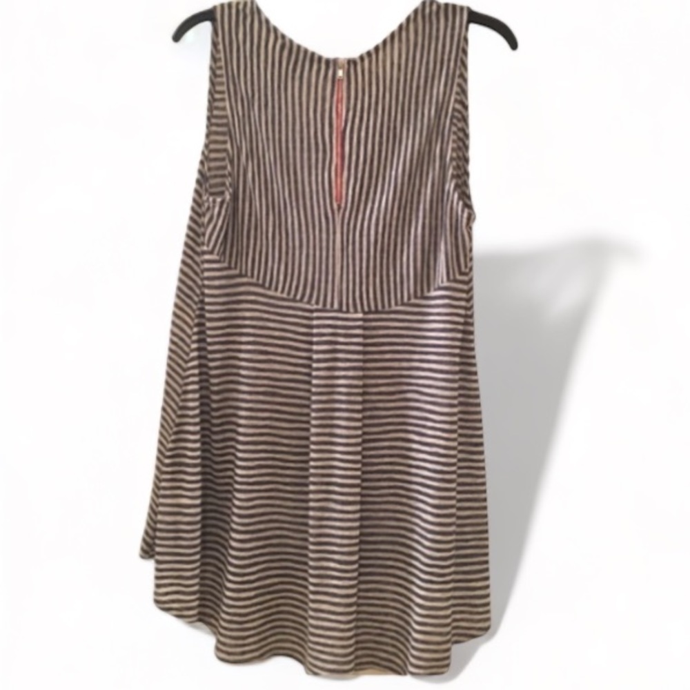 W5 Navy And Off White Sleeveless Hi Low Top | Back Top Zipper Ladies Size L EUC
